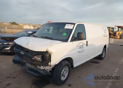 2016 Chevrolet Express 2500 Work Van z USA, uszkodzony, nr VIN 1GCWGBFF4G1167978